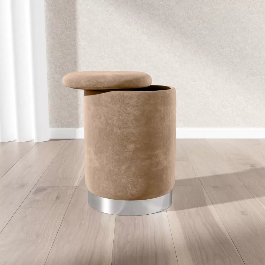 Pouf contenitore in velluto beige base argento